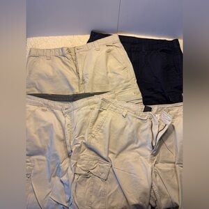 Men's Casual Cargo Shorts. Beige and Navy. Wrangler & Faded Glory. Size 36.